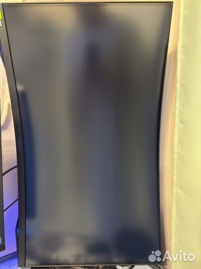 Samsung odyssey g7 s32g75tqsi