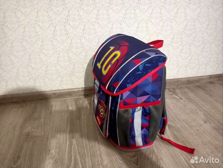 Школьный рюкзак