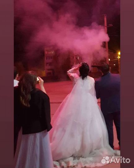 Свадебное платье со шлейфом