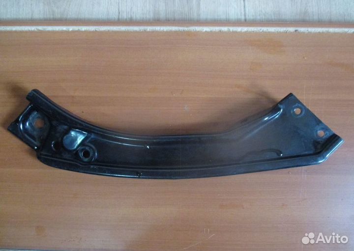 Кронштейн фары Фольксваген Поло 6N5 805 932 A