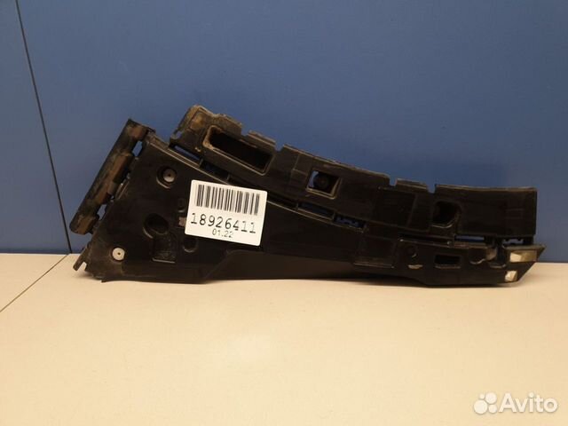 Кронштейн накладки воздуховода левый BMW X7 G07 20