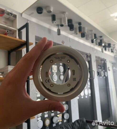 Точечный светильник GX53