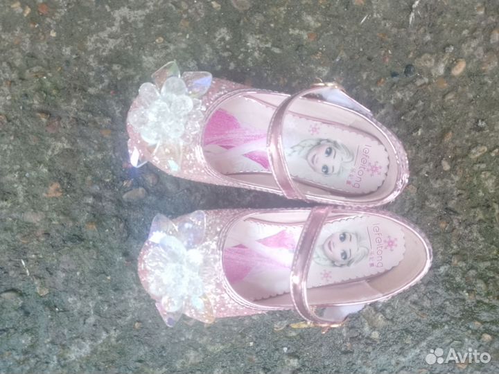 Детские туфельки