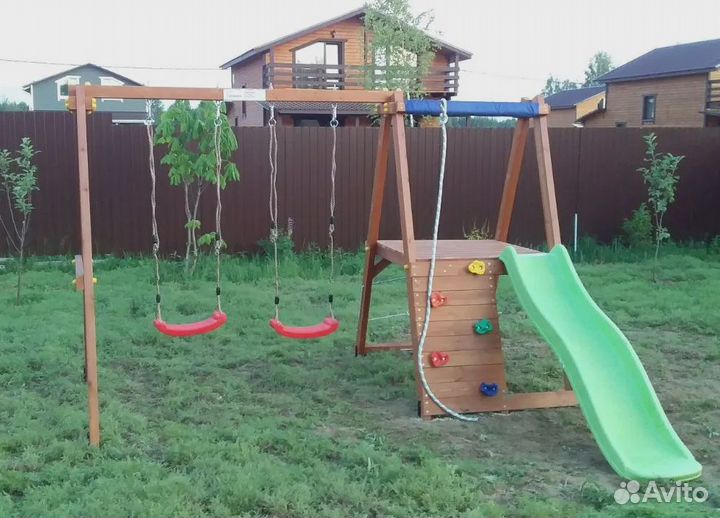 Детская уличная спортивная площадка