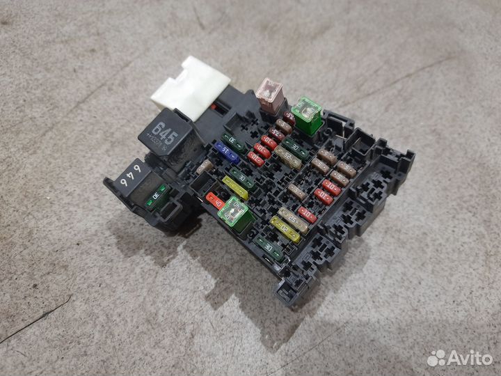 Блок предохранителей салона для Skoda Octavia A7
