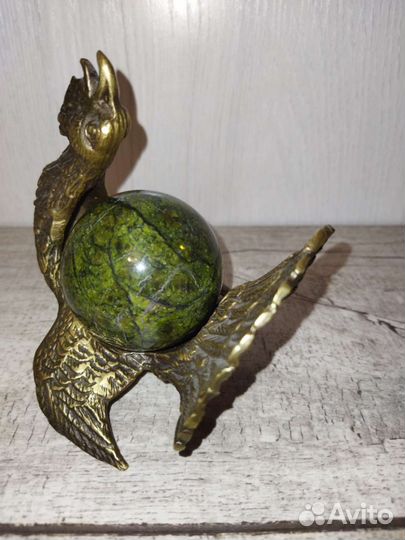 Бронзовая статуэтка