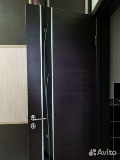 Продаются 4 межкомнатные двери