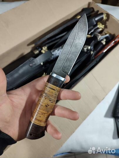 Нож из дамасской стали