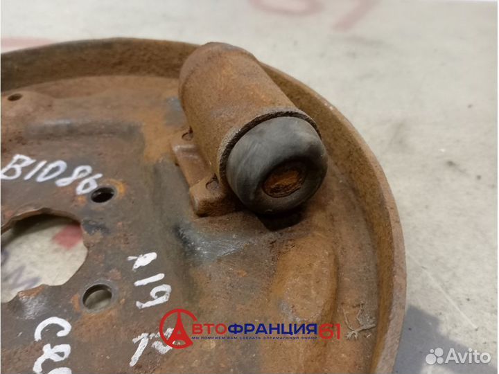 Тормозной щит, 7701052928 renault 19, 3040715