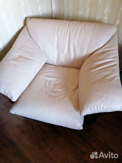 Кресло б/у верх кожа, низ кожзам