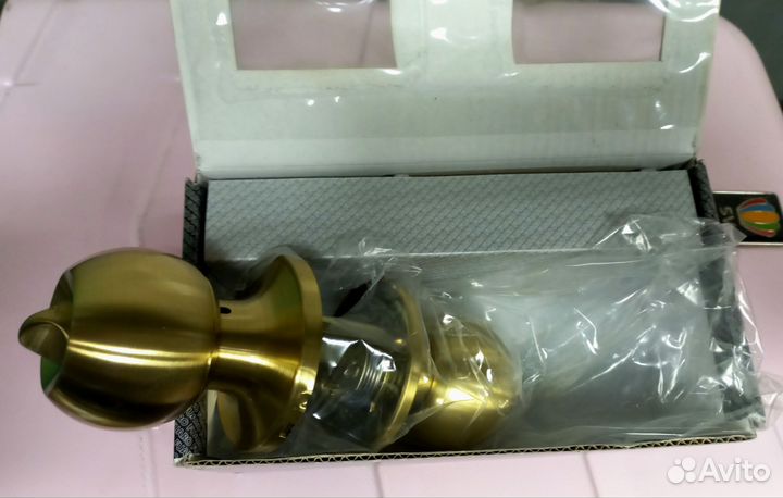 Дверные ручки межкомнатные с замком