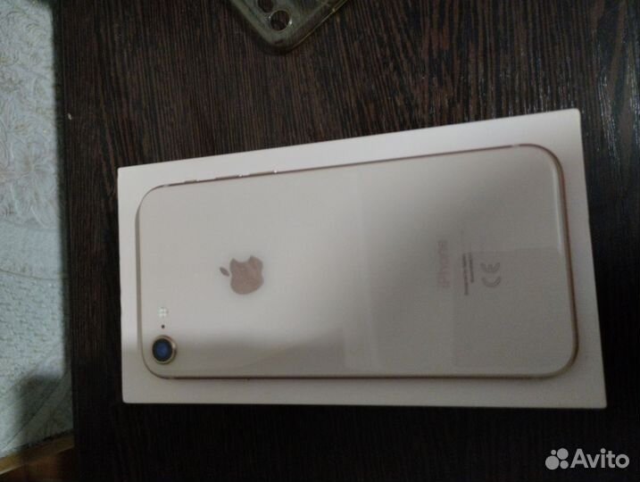 Телефон iPhone 8 64 gb