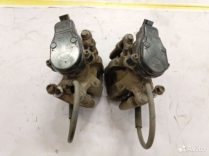 Задний суппорт Mazda Cx 9 TC 2.5