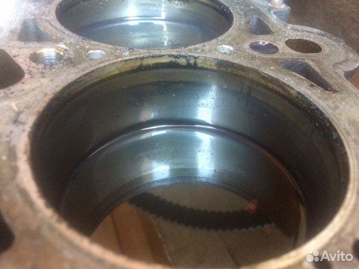 Блок цилиндров с поршнями Volkswagen Passat B6