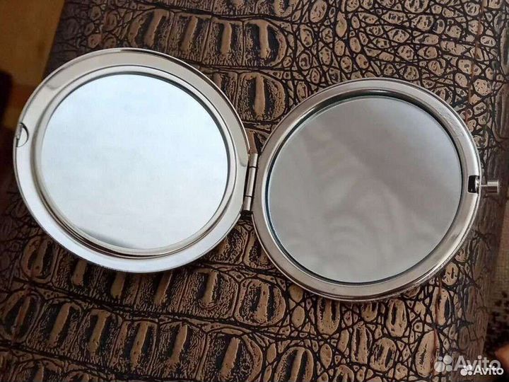 Зеркало косметическое,брелок для ключей