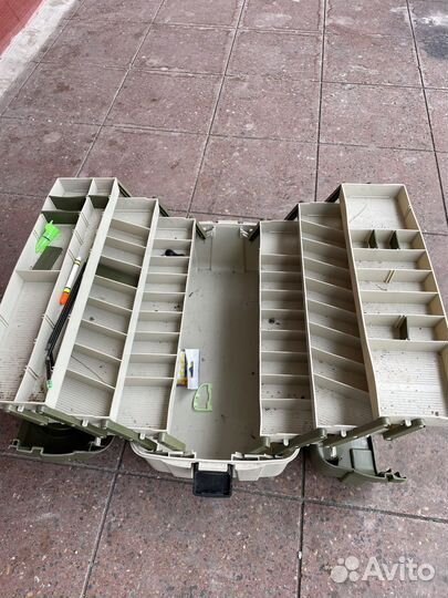 Ящик для рыболовных снастей