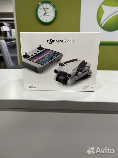 Квадрокоптер DJI Mini 3 Pro с пультом экраном