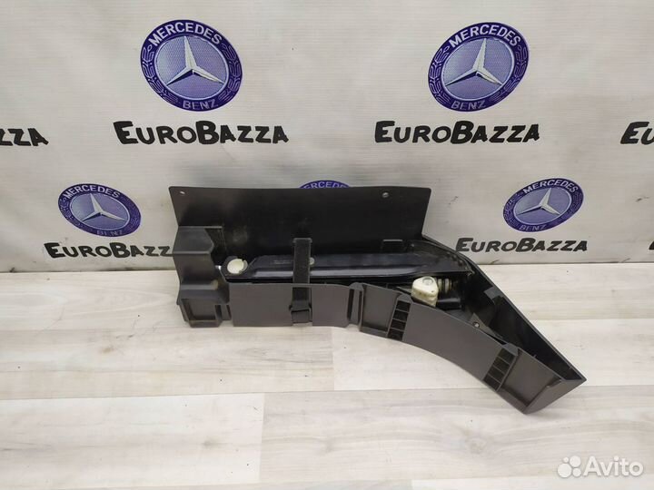 Дорожные инструменты Mercedes W211