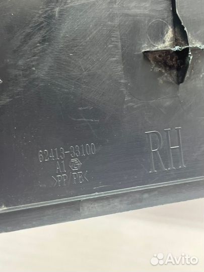 Накладка стойки внутренняя правая Toyota Camry