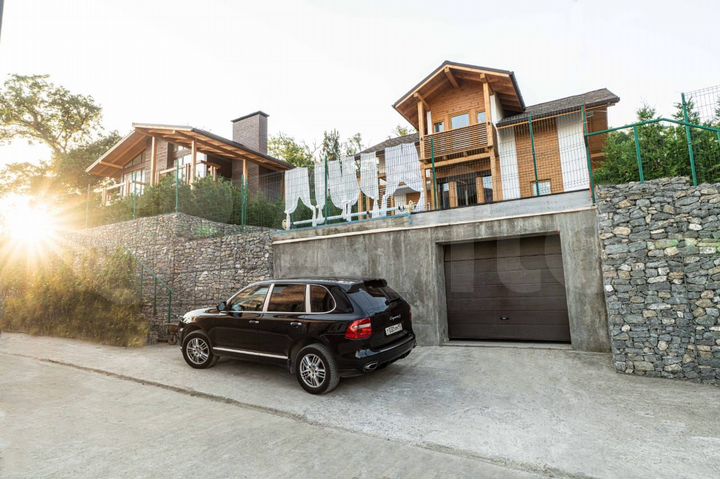 Дом 170 м² на участке 8 сот.