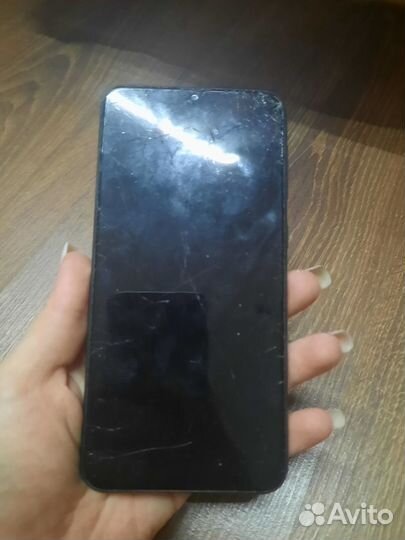 Samsung Galaxy A10, 4/32 ГБ