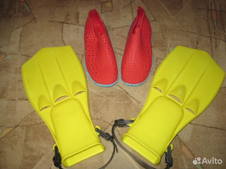 Резиновые тапочки и ласты - размер 33-34