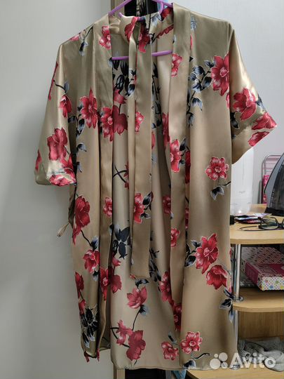 Новый атласный женский халат