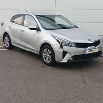 Kia Rio 1.6 AT, 2021, 80 900 км, с пробегом, цена 1 725 000 руб.