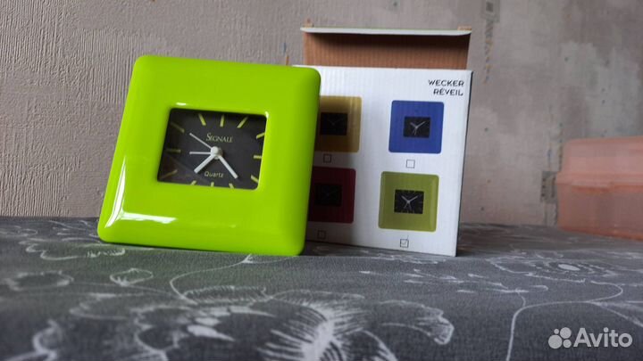 Часы будильник