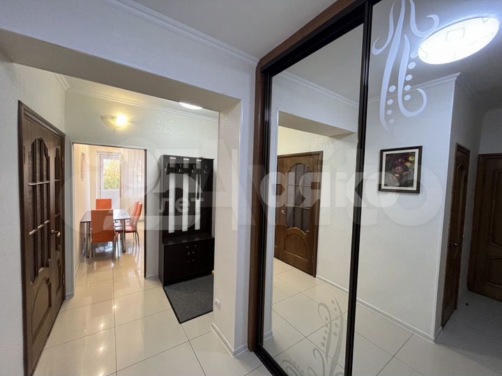 3-к. квартира, 81 м², 4/5 эт.