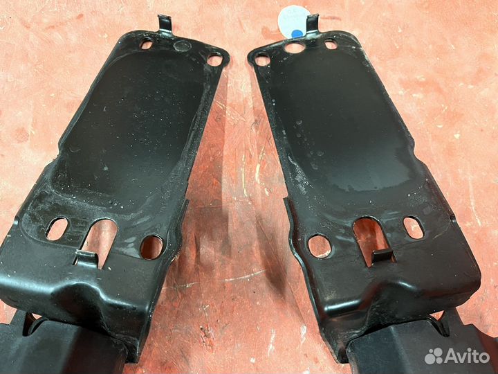 Крепление радиатора bmw e90 e92 e87