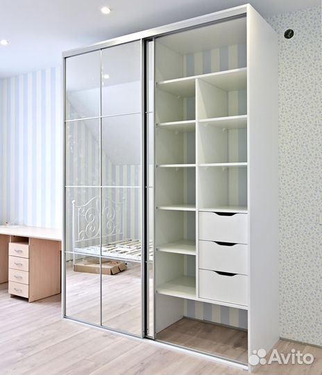 Шкаф купе современный