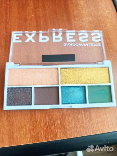 Тени для век