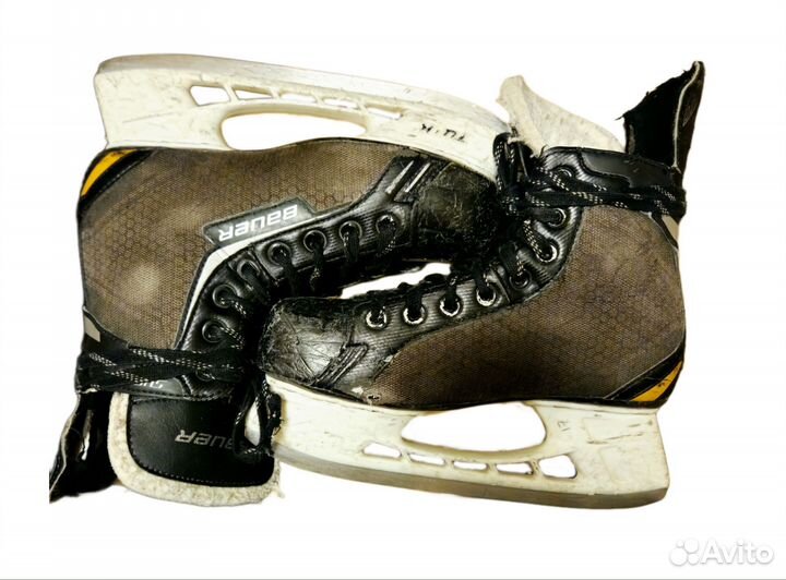 Коньки хоккейные с оригинальной коробкой