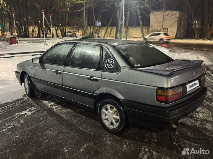 Volkswagen Passat 1.6 МТ, 1988, 250 000 км