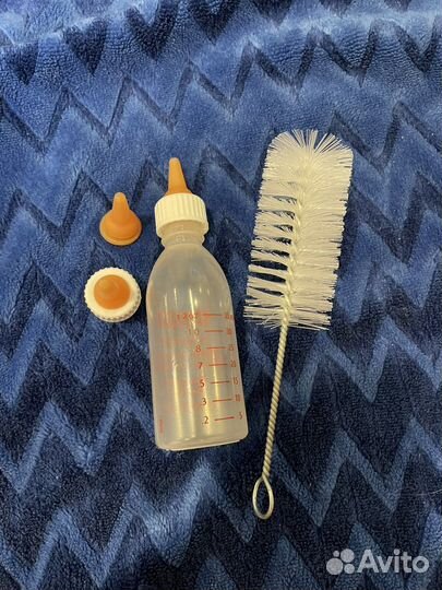 Бутылочка для вскармливания животных