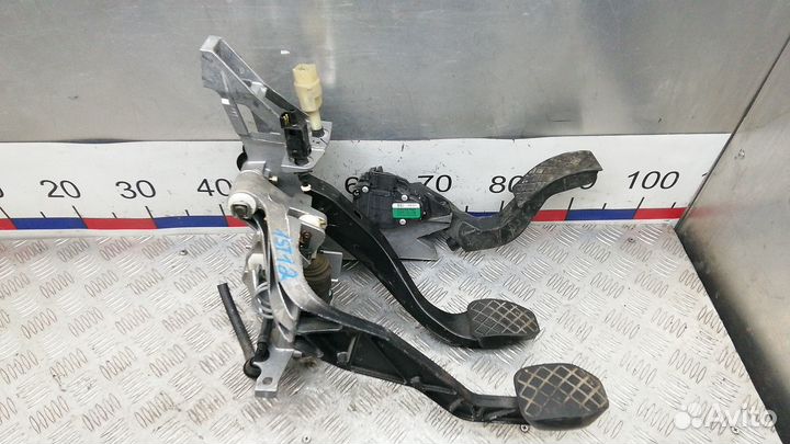 Блок педалей Audi A6/RS6/S6