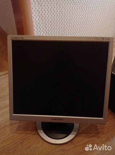 Монитор Samsung syncmaster 710n