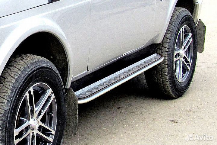 Защита порогов LADA Niva 4x4 Urban 3D