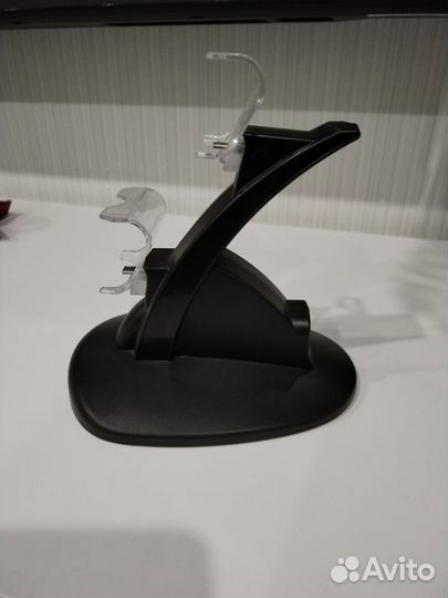 Зарядная подставка для геймпада PS4