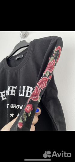 Свитшот черный с вышивкой colins S 42