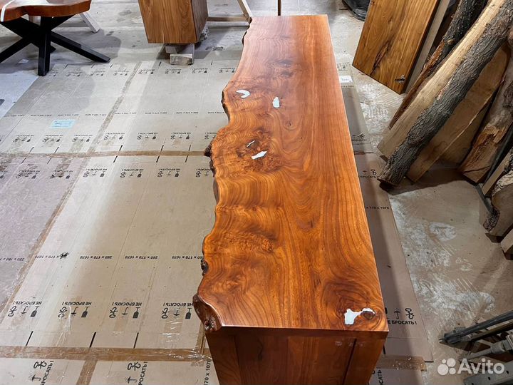 Тумба под телевизор из массива