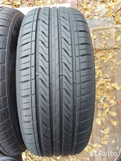 Landsail LS288 215/60 R16