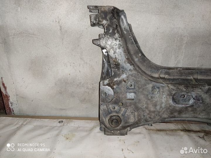 Подрамник Рено Меган 2