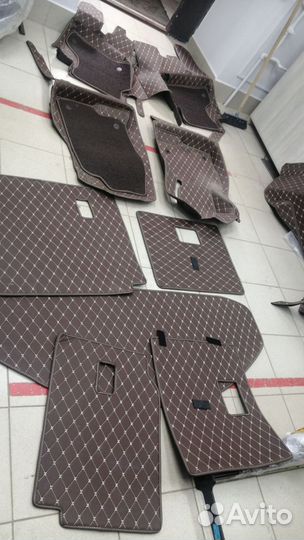 Комплект пола и ковриков для Мазда сх 9. 2020года