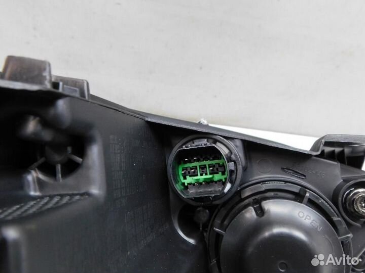 Фара левая Kia Cerato