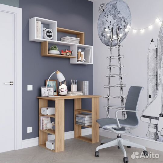 Компьютерный стол с полкой
