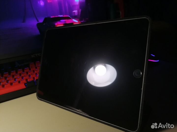 iPad air 2 64 gb (sim-карта)