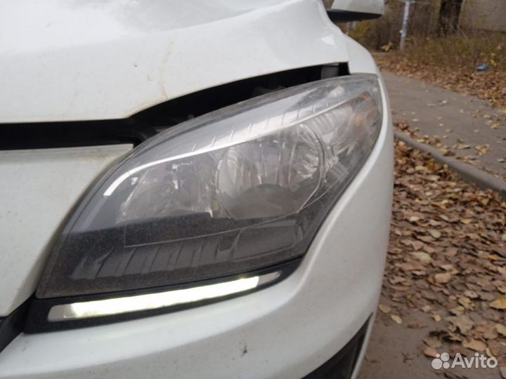 Фара передняя левая на Рено Меган 3