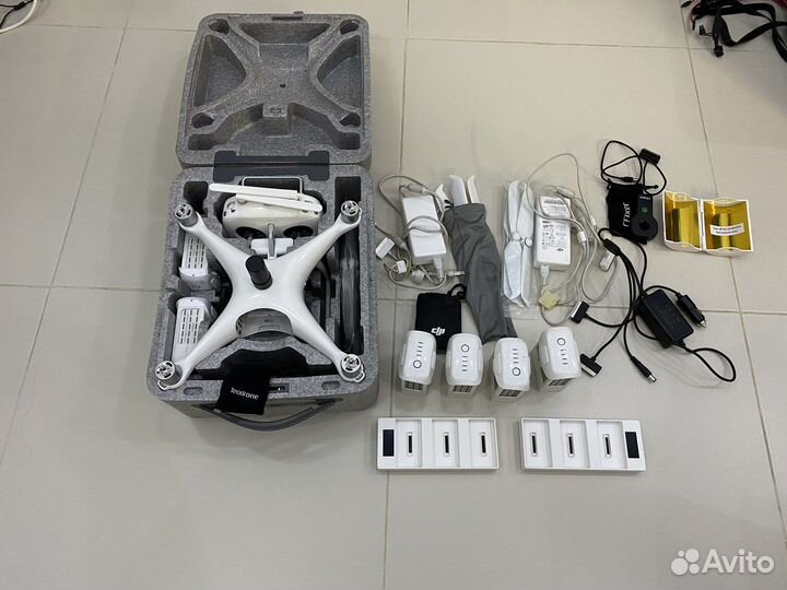 Квадрокоптер dji phantom 4 pro